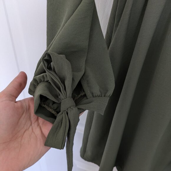 Everly Green Dress with Long Sleeves and Ties - Large - Picture 3 of 4